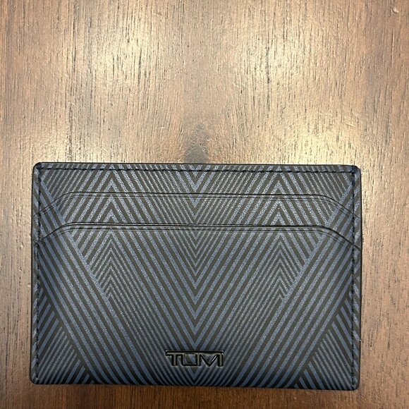 TUMI Nassau Slim Card Case Navy/Black Leather - Picture 8 of 10